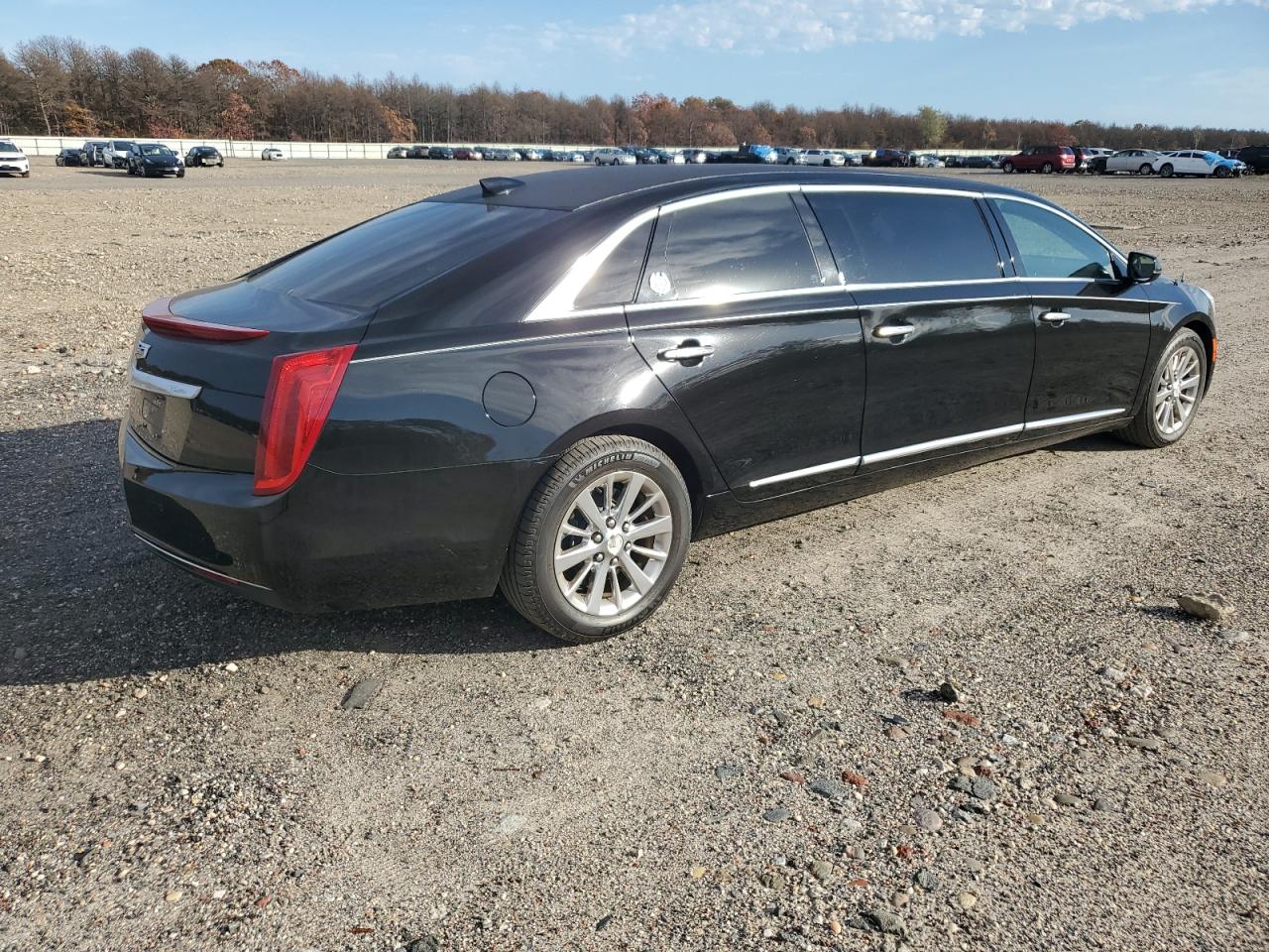 CADILLAC XTS LIMOUSINE