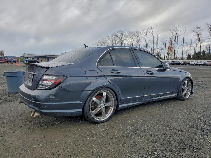 2011 MERCEDES-BENZ C 300 #3298203030