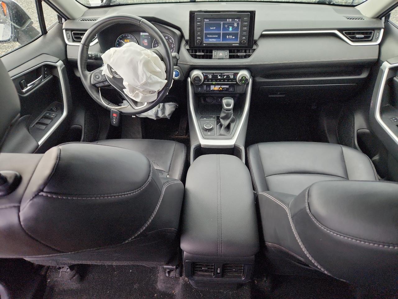 TOYOTA RAV4 XLE PREMIUM