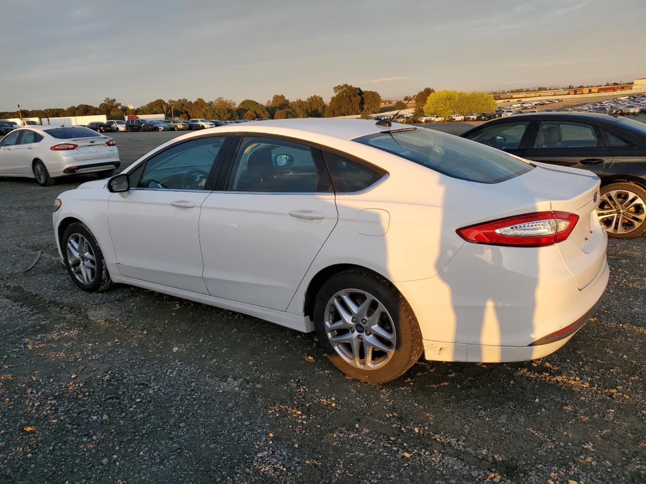 FORD FUSION SE