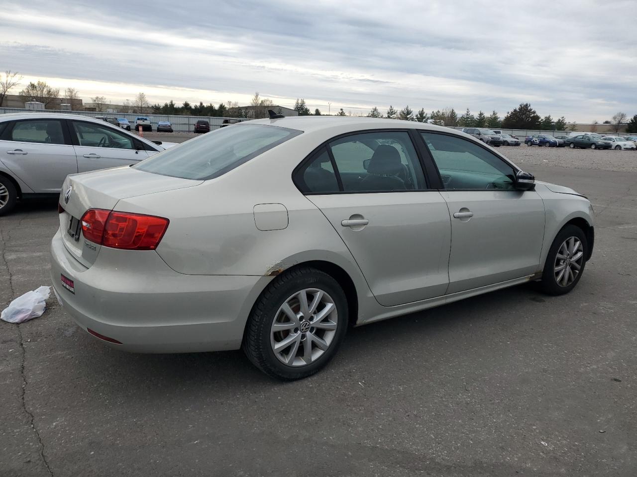 VOLKSWAGEN JETTA SE