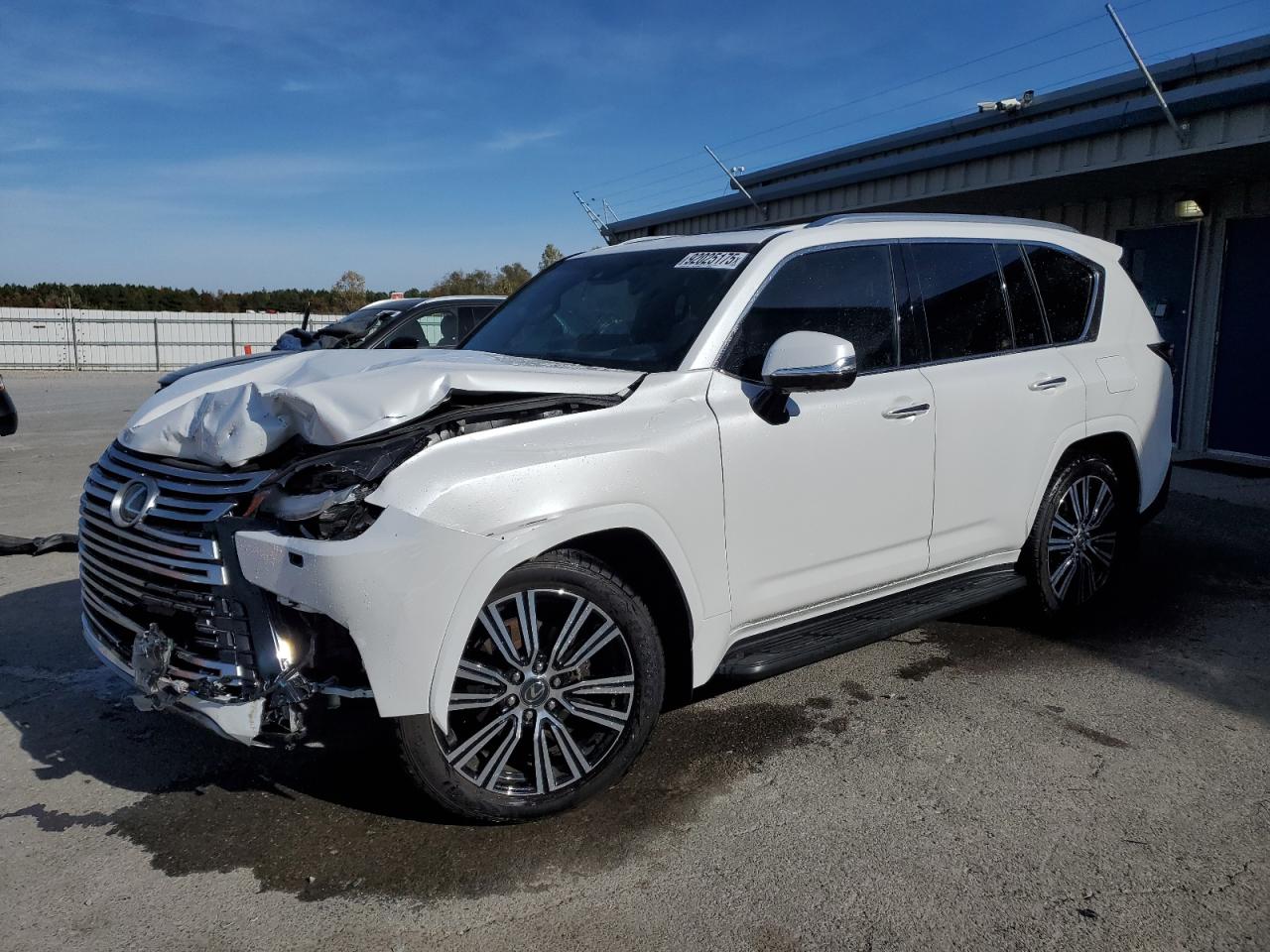 LEXUS LX 600 BASE