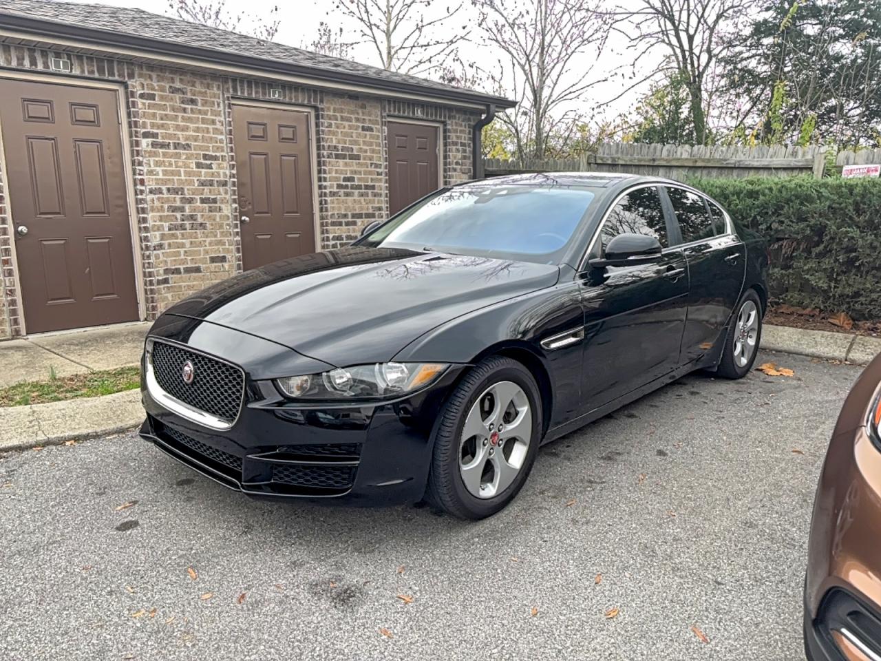 JAGUAR XE