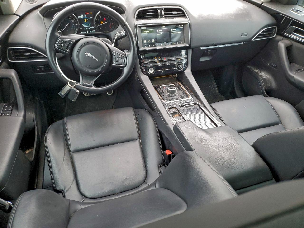 JAGUAR F-PACE PREMIUM