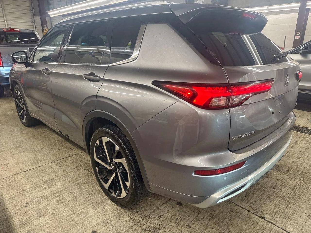MITSUBISHI OUTLANDER SEL