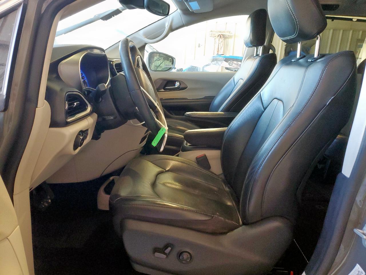 CHRYSLER PACIFICA TOURING L