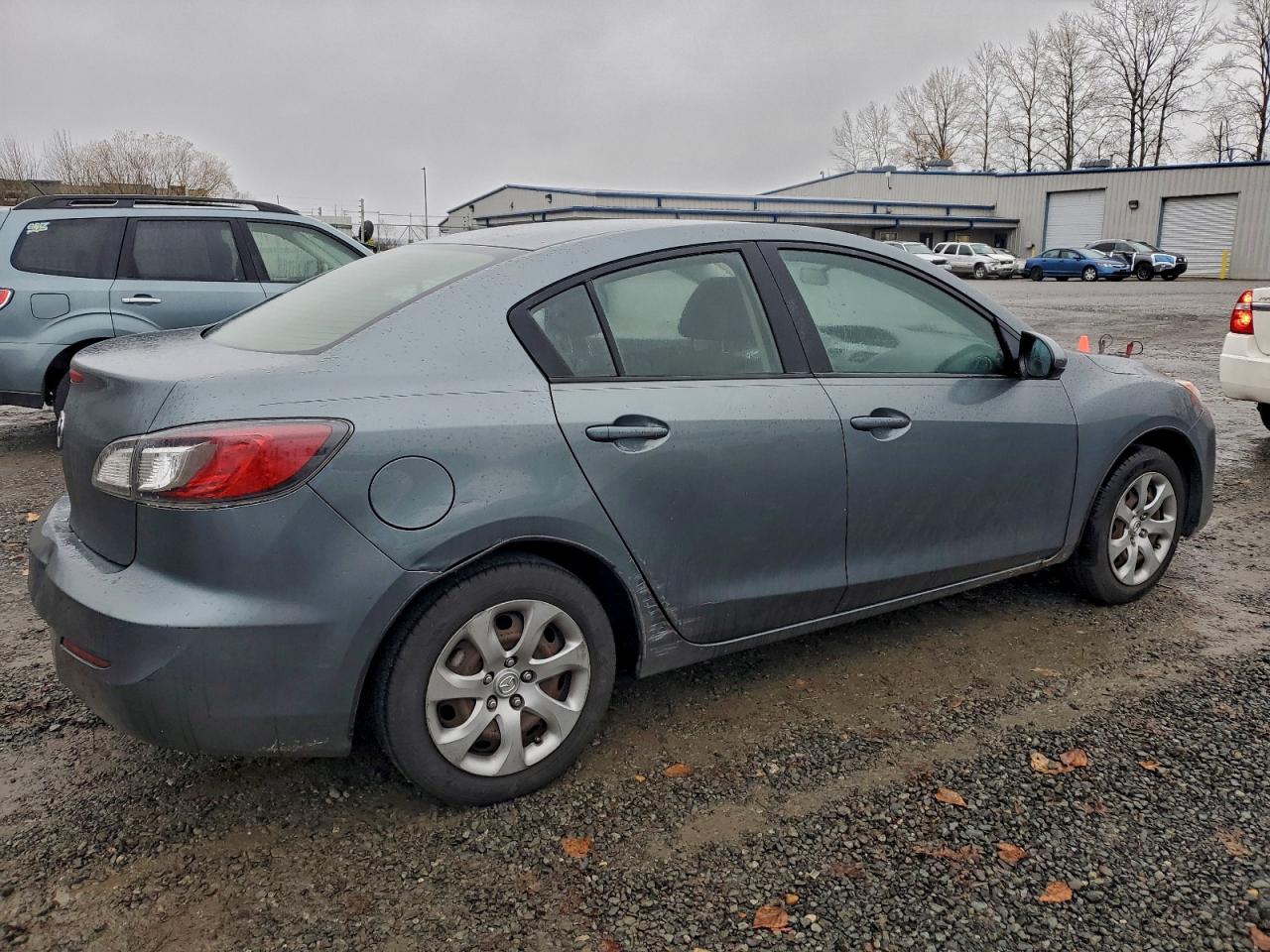 MAZDA 3 I