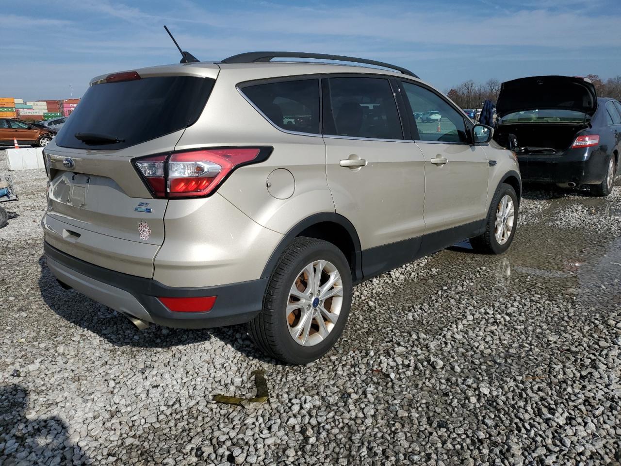 FORD ESCAPE SE