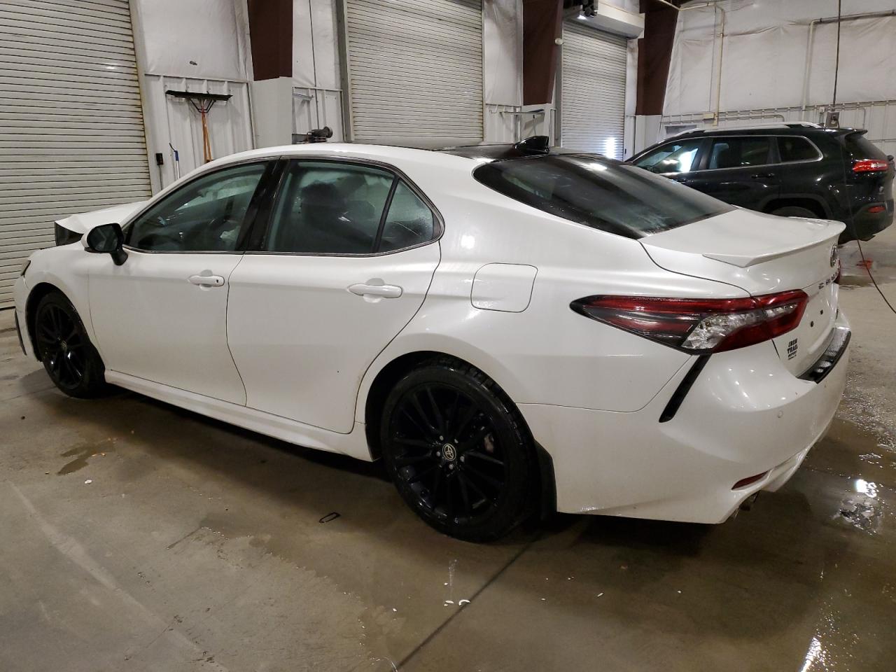 TOYOTA CAMRY XSE