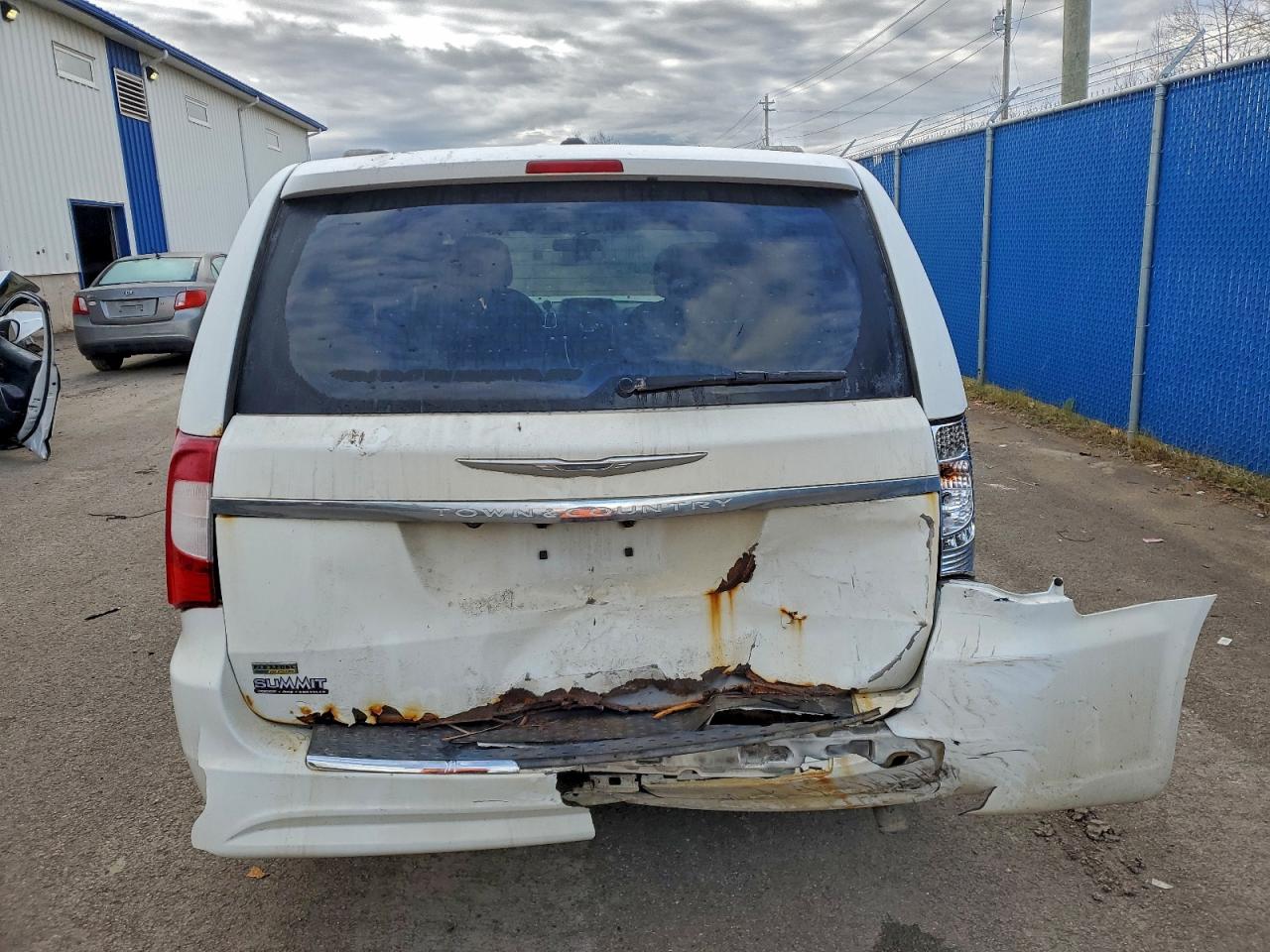 CHRYSLER TOWN & COUNTRY TOURING