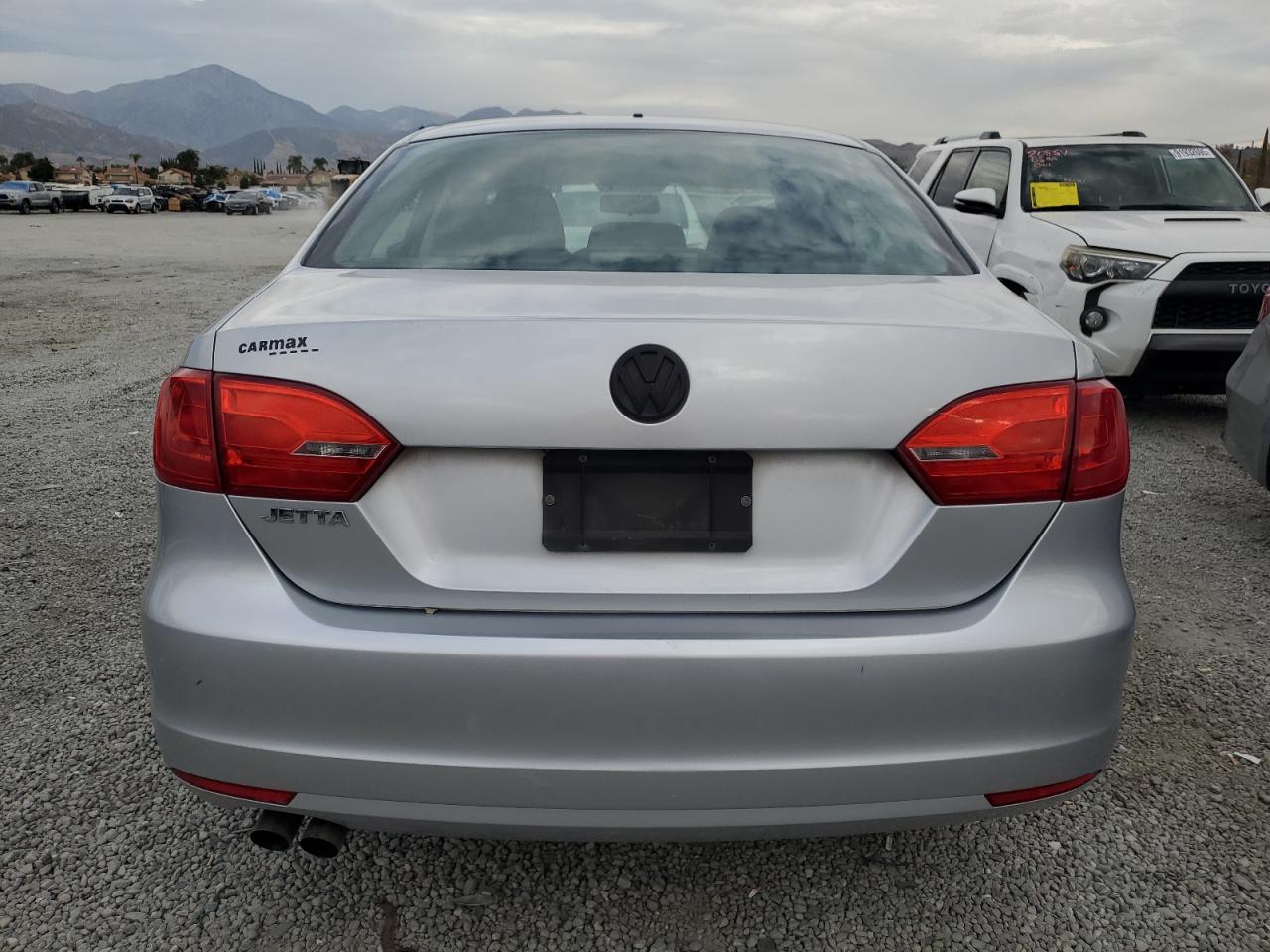 VOLKSWAGEN JETTA BASE