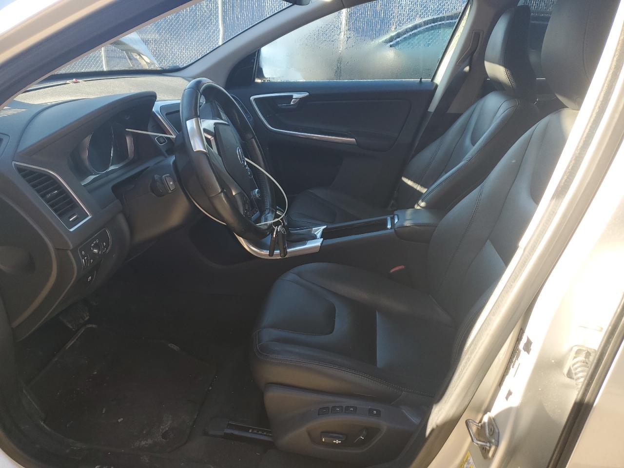 VOLVO XC60 T6 PREMIER