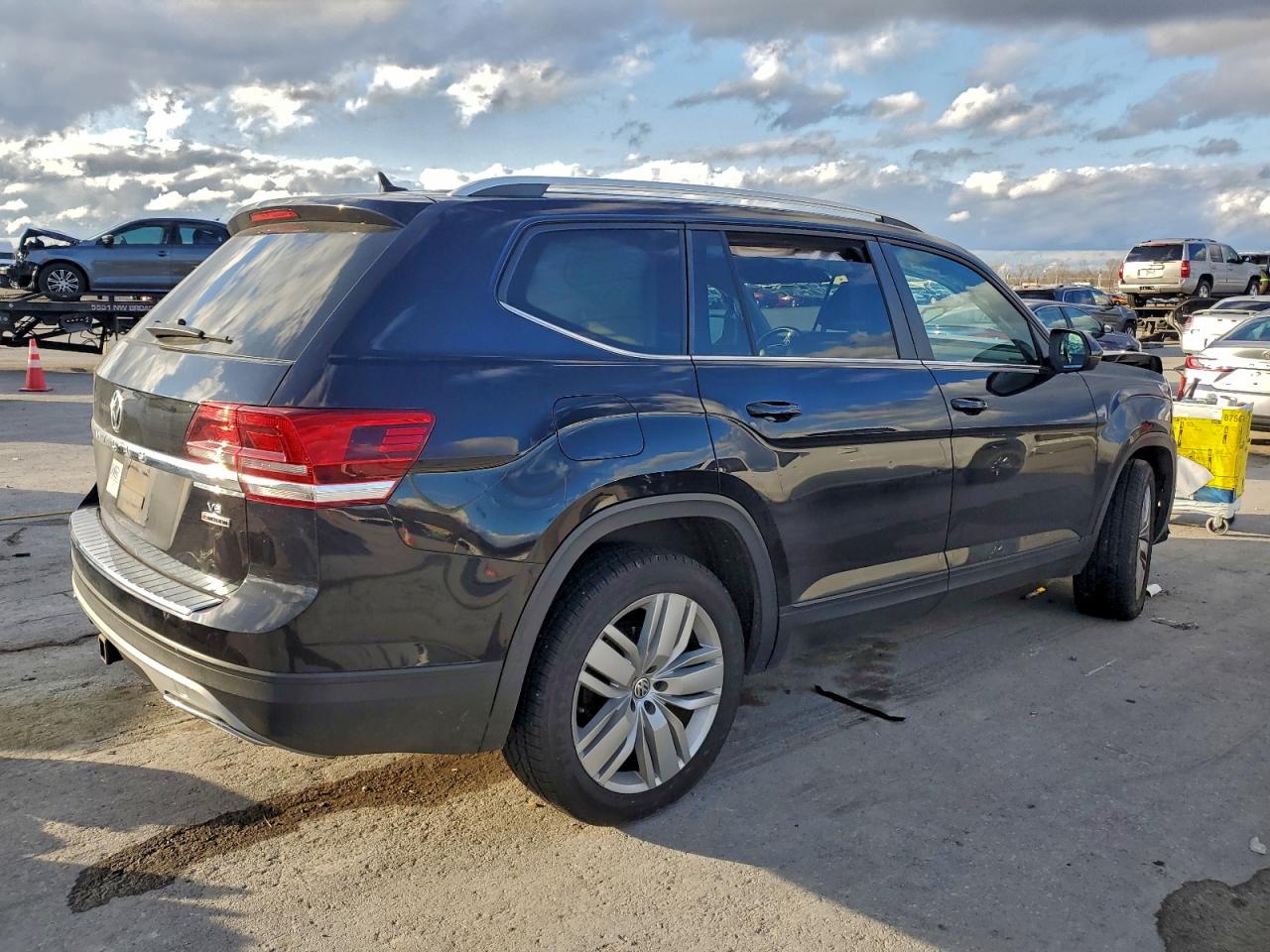VOLKSWAGEN ATLAS SE