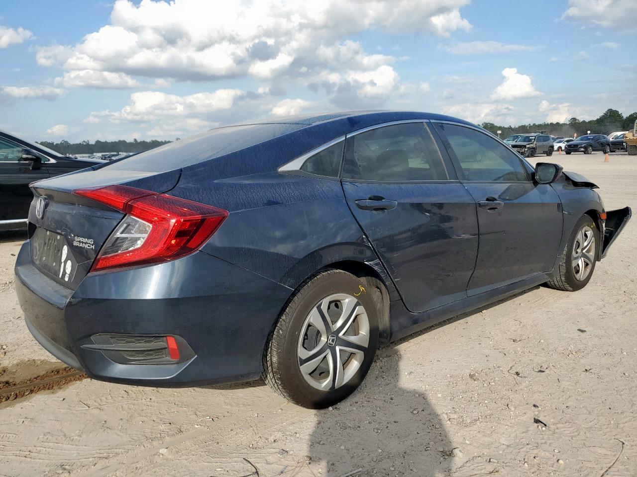 Lot #3318021407 2017 HONDA CIVIC LX