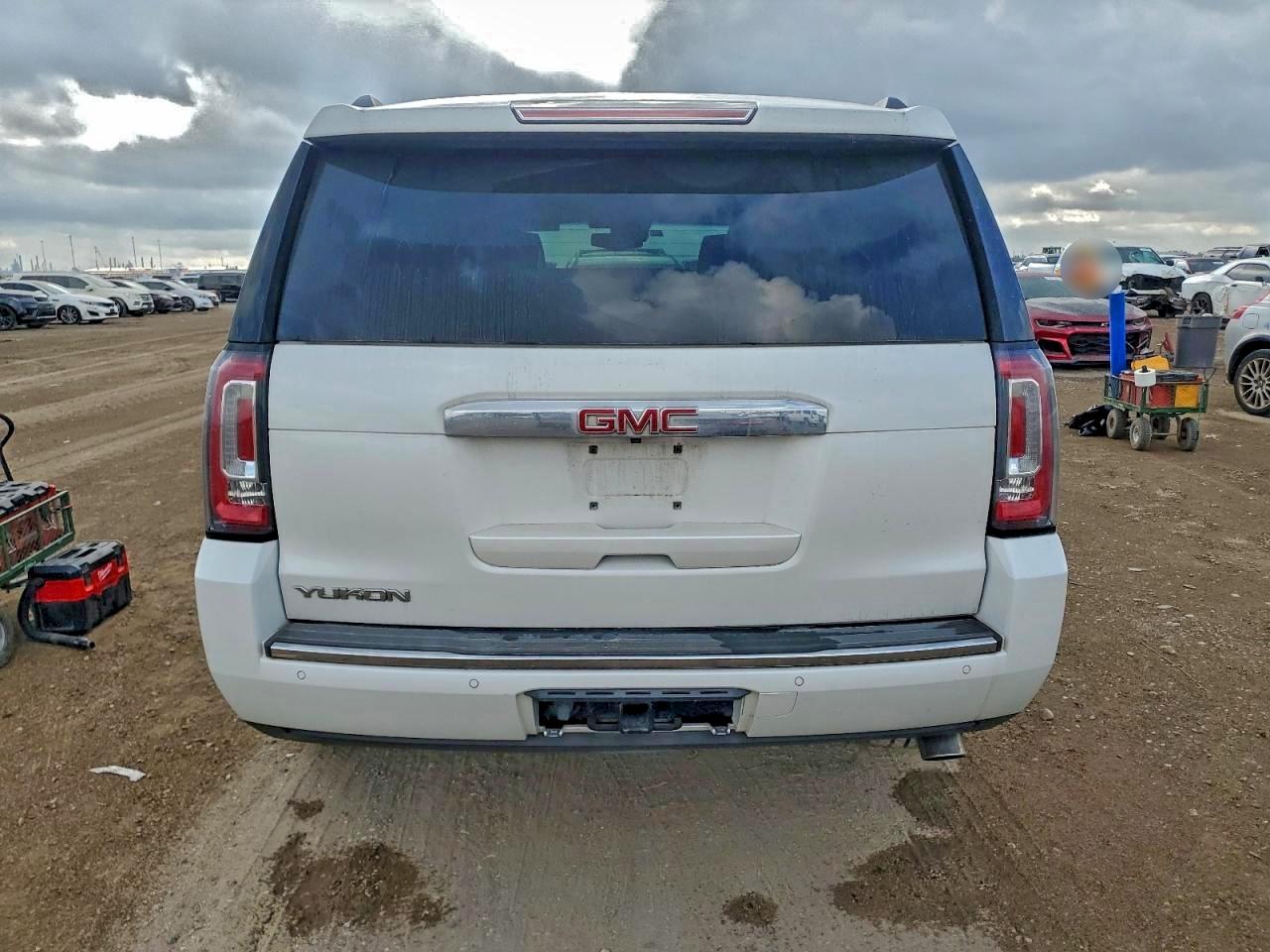 GMC YUKON DENALI