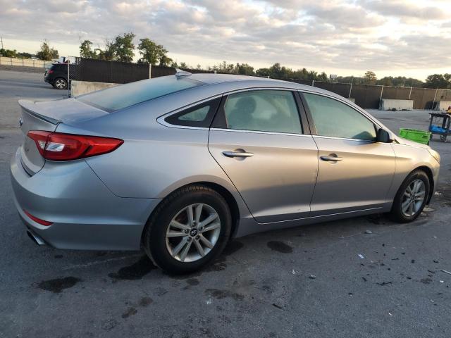 2015 HYUNDAI SONATA SE 5NPE24AF4FH027112