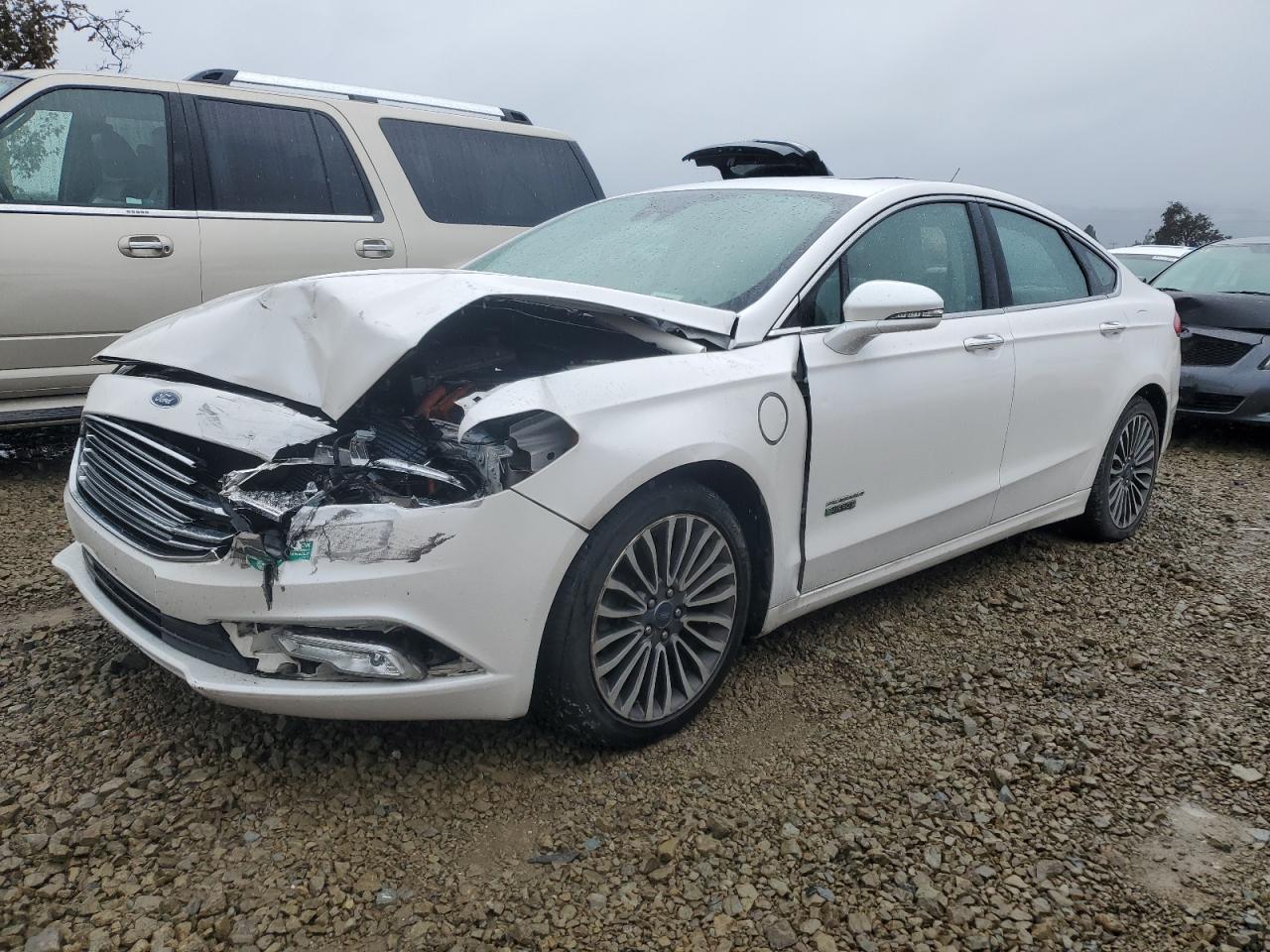 FORD FUSION TITANIUM PHEV