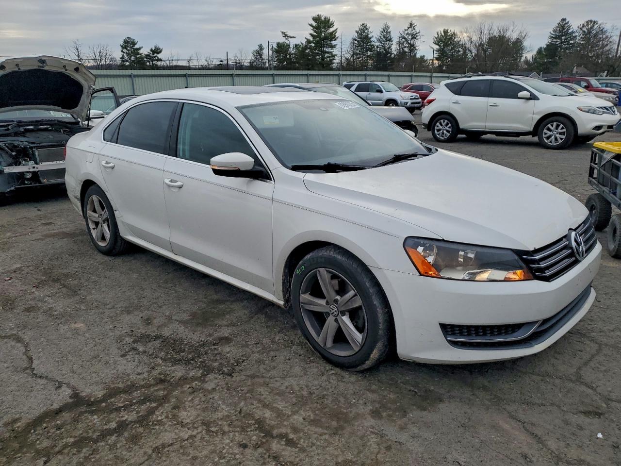 VOLKSWAGEN PASSAT SE