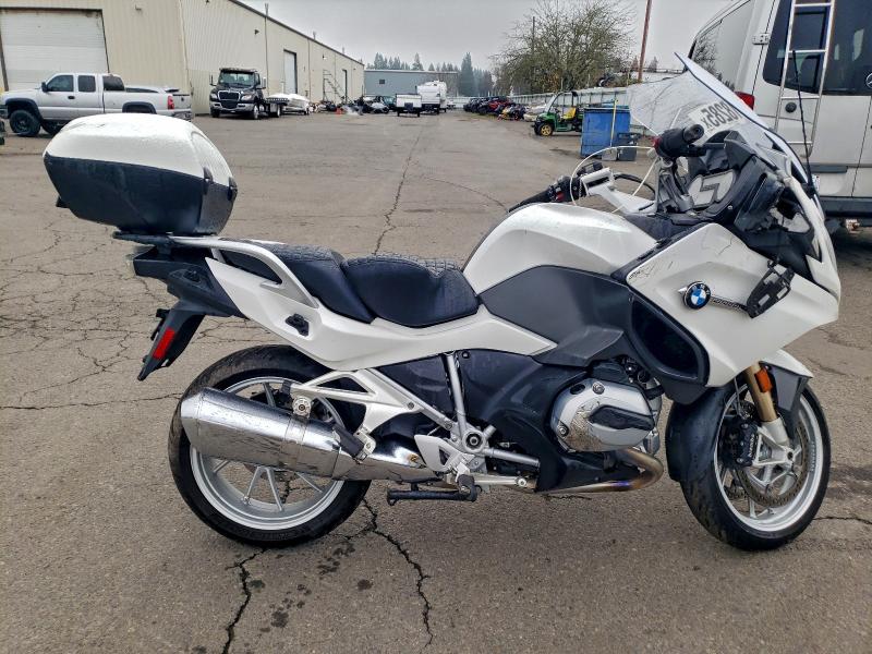 Global Auto Auctions: 2017 BMW R1200 RT