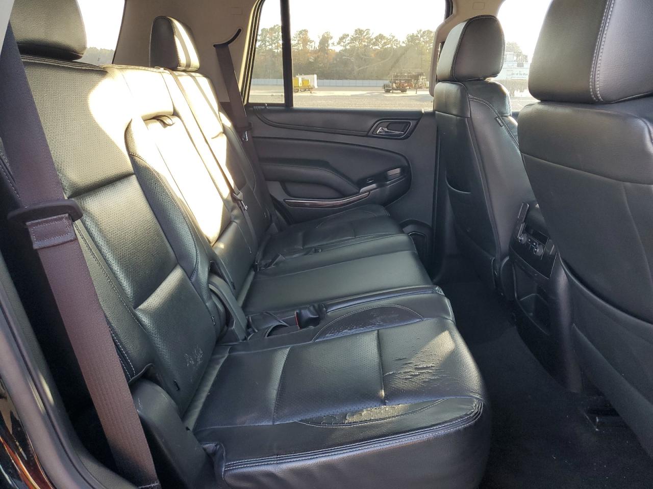 CHEVROLET TAHOE C1500 LS