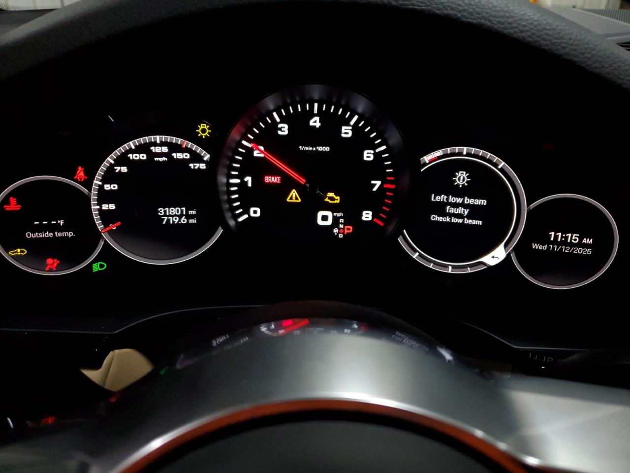 PORSCHE CAYENNE BASE