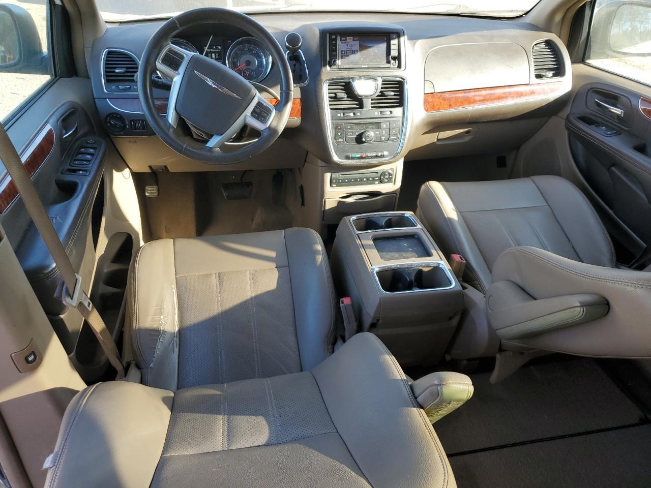 CHRYSLER TOWN & COUNTRY TOURING L