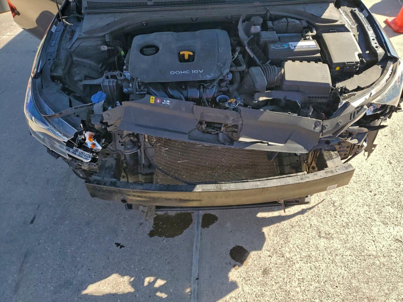 HYUNDAI VELOSTER BASE