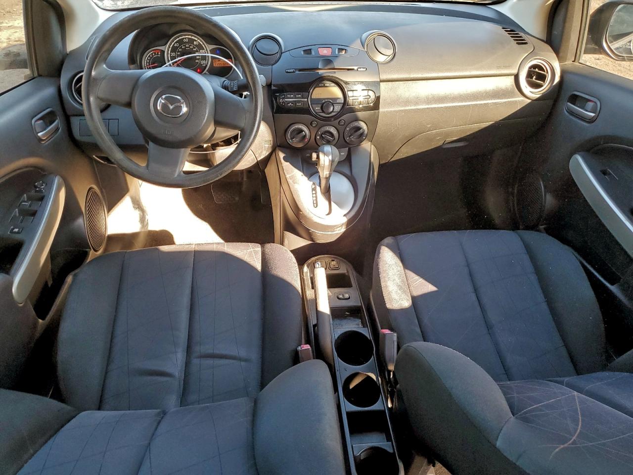 MAZDA 2 SPORT