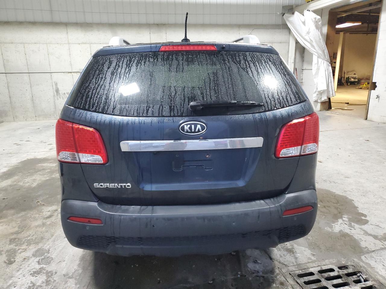 KIA SORENTO LX