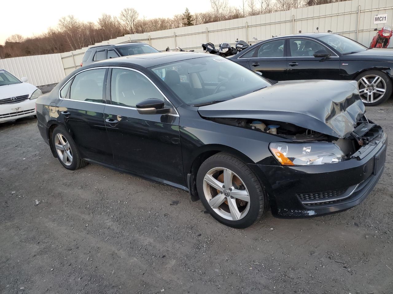 VOLKSWAGEN PASSAT SE