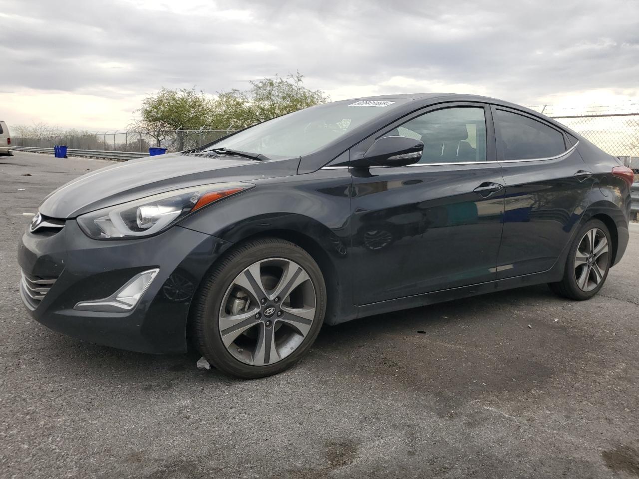 HYUNDAI ELANTRA SE