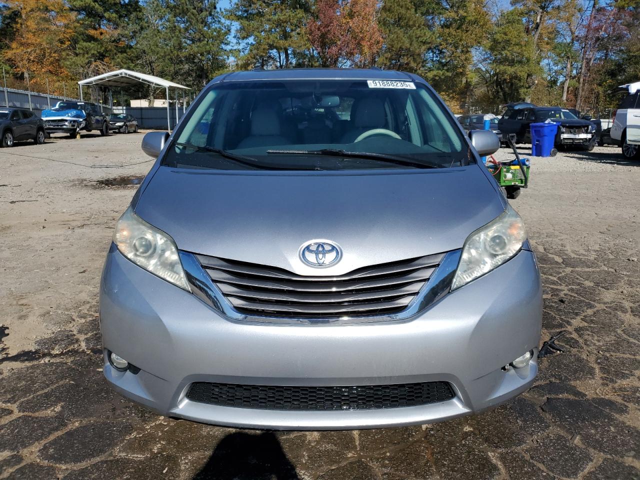 TOYOTA SIENNA XLE