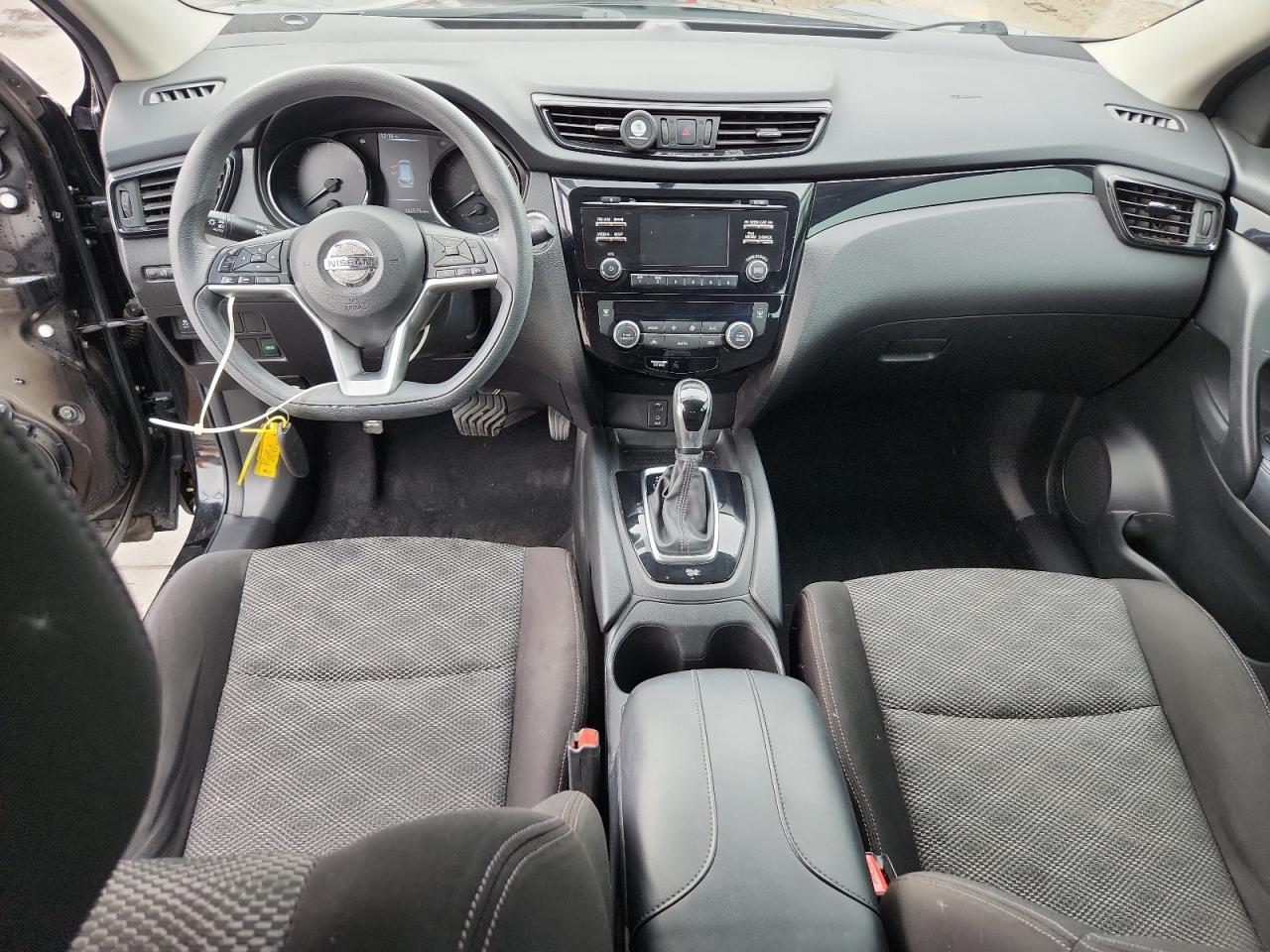 NISSAN ROGUE SPORT S