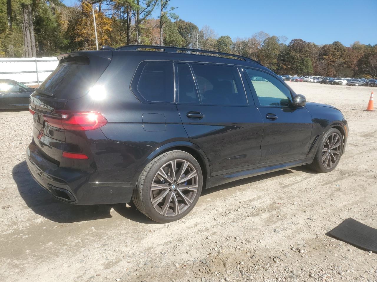 BMW X7 M50I