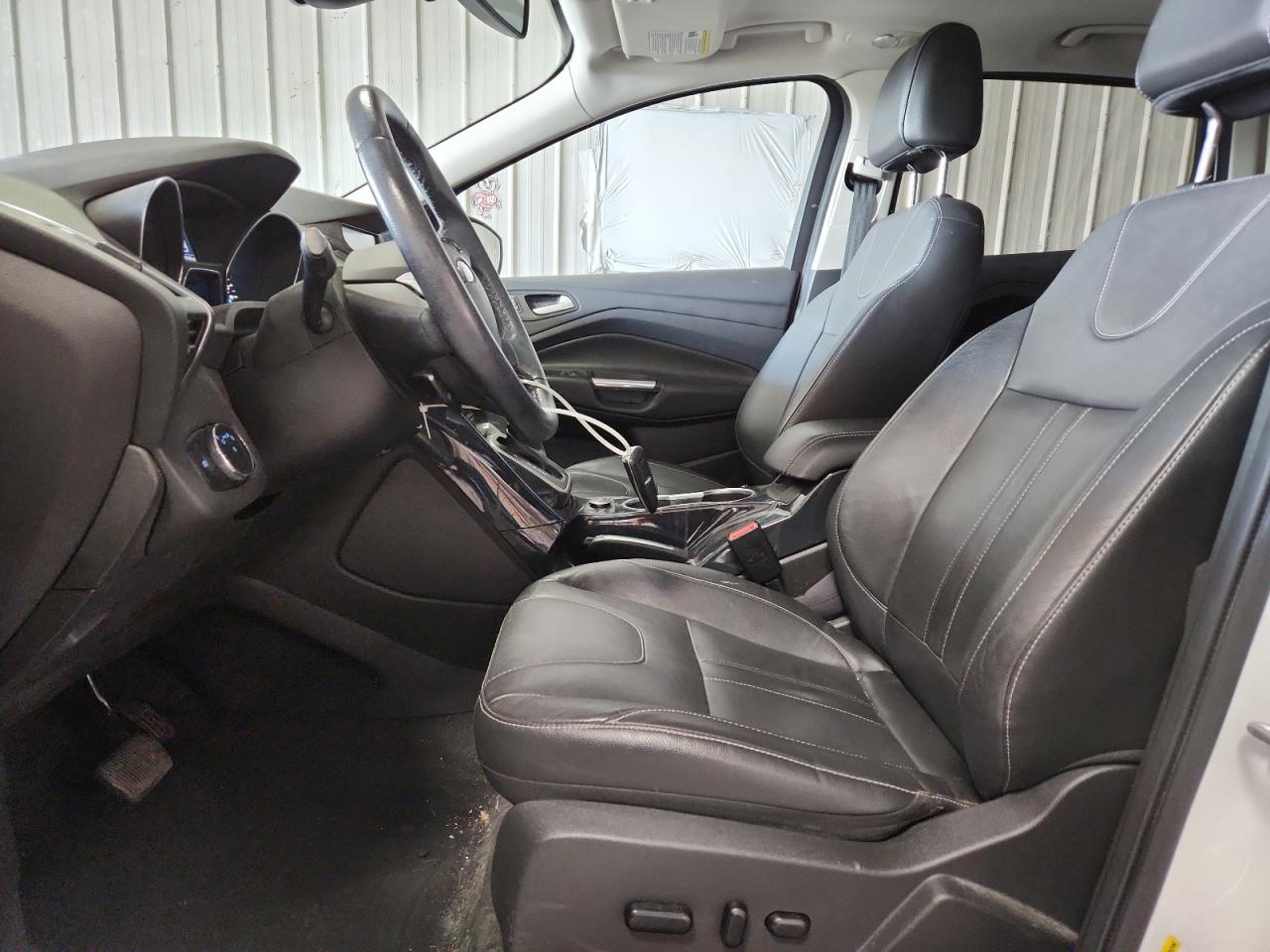 FORD ESCAPE TITANIUM