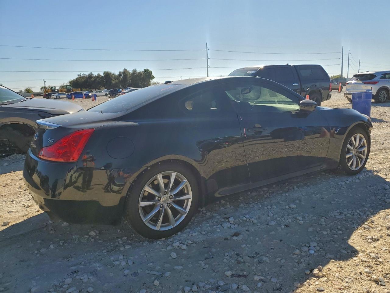 INFINITI Q60 JOURNEY