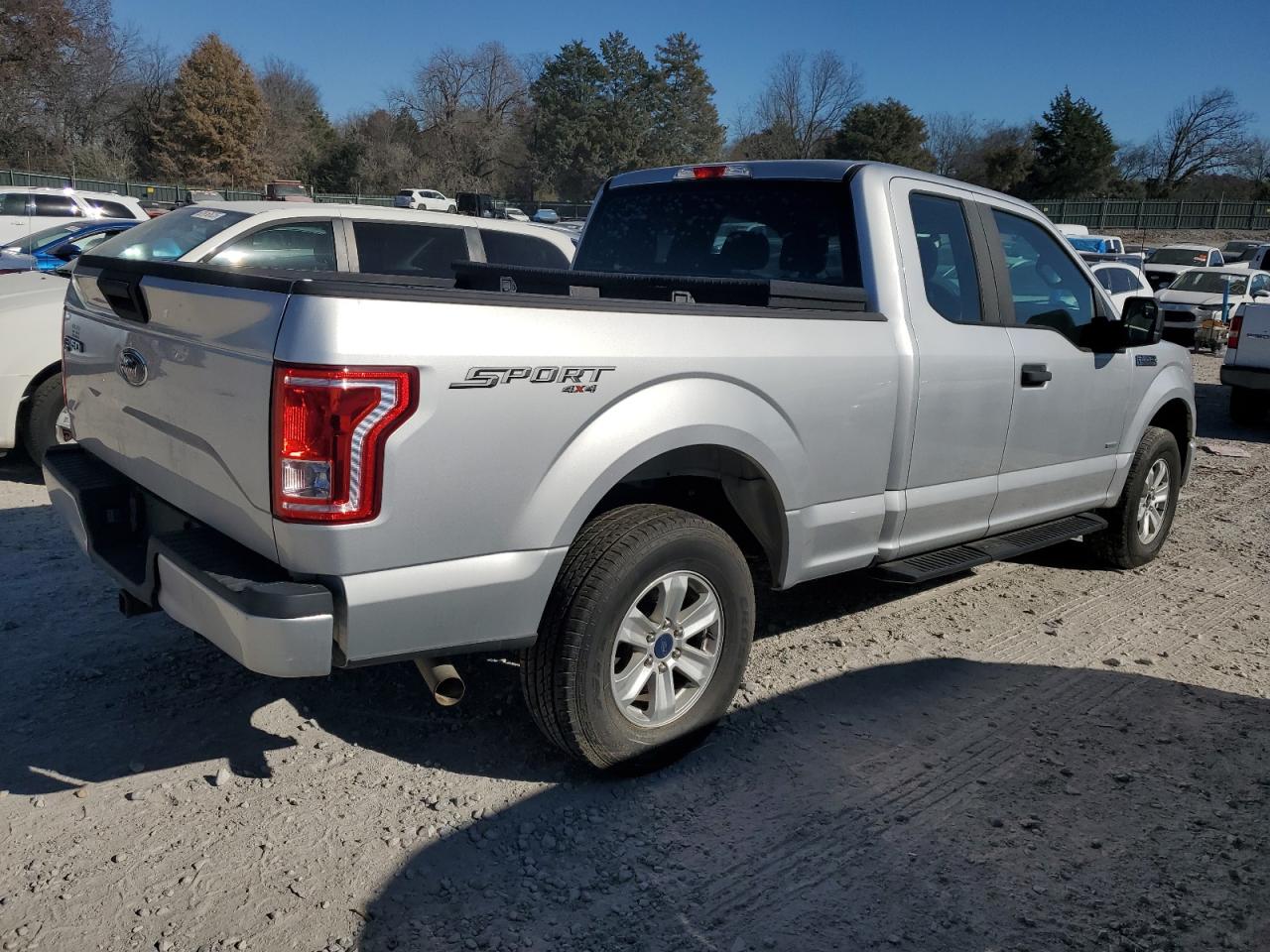 FORD F-150 SUPER CAB