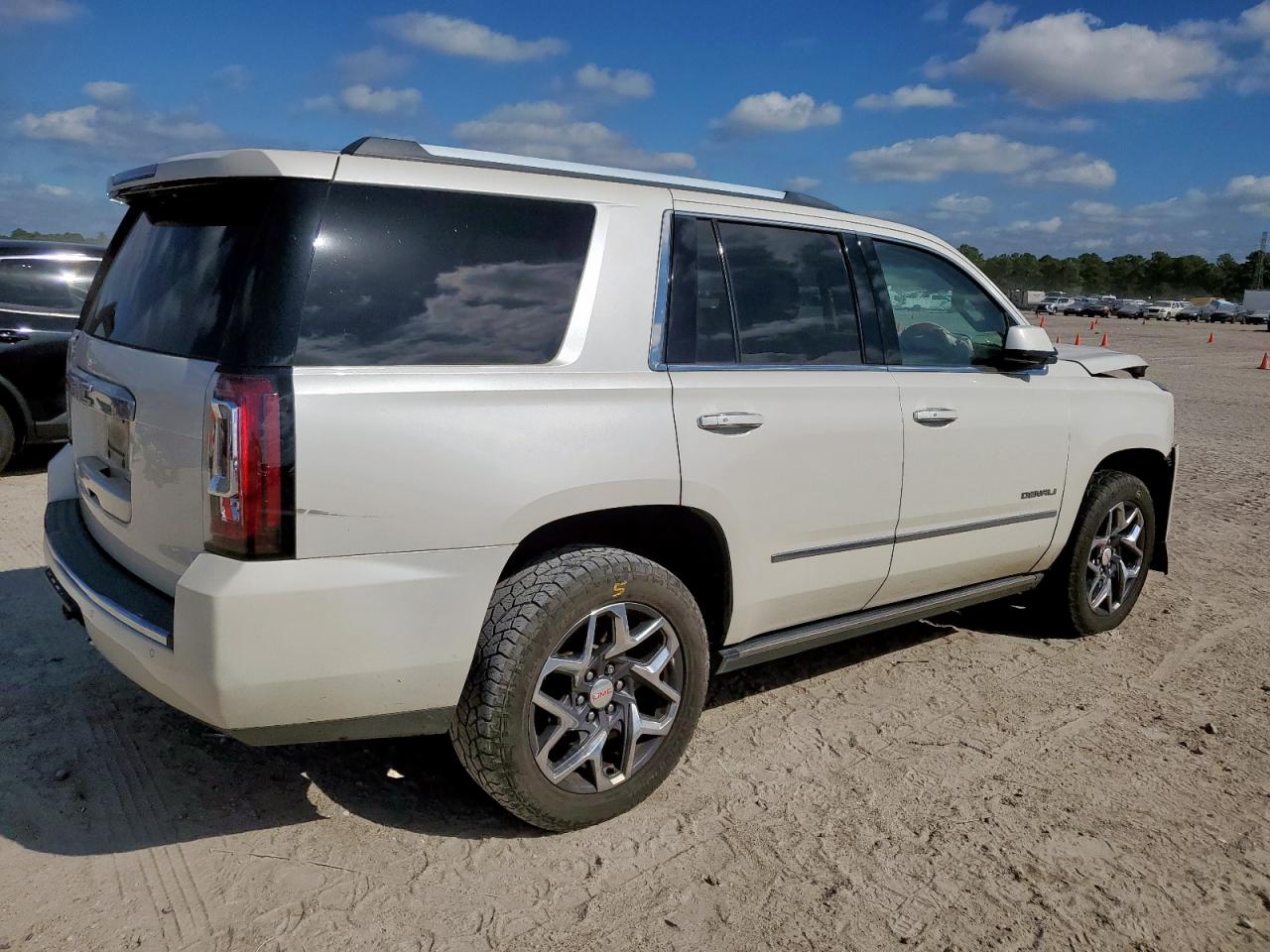 GMC YUKON DENALI