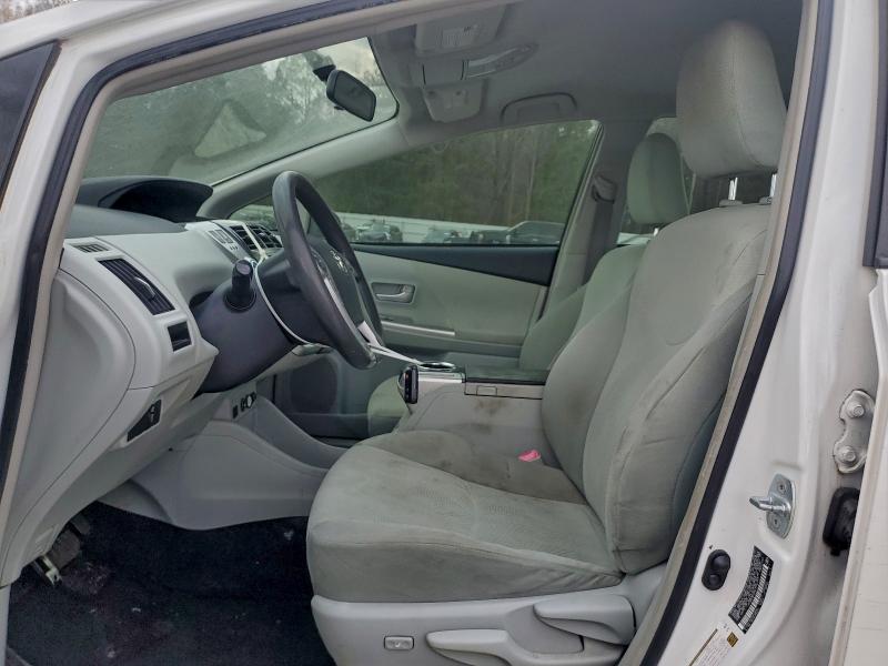 2013 TOYOTA PRIUS V #3297145515