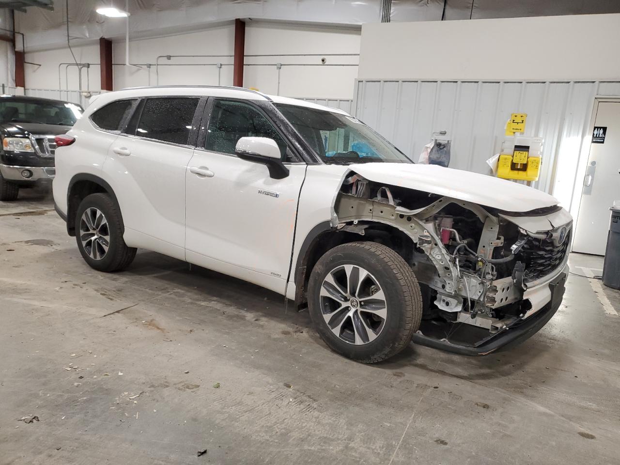 TOYOTA HIGHLANDER HYBRID XLE