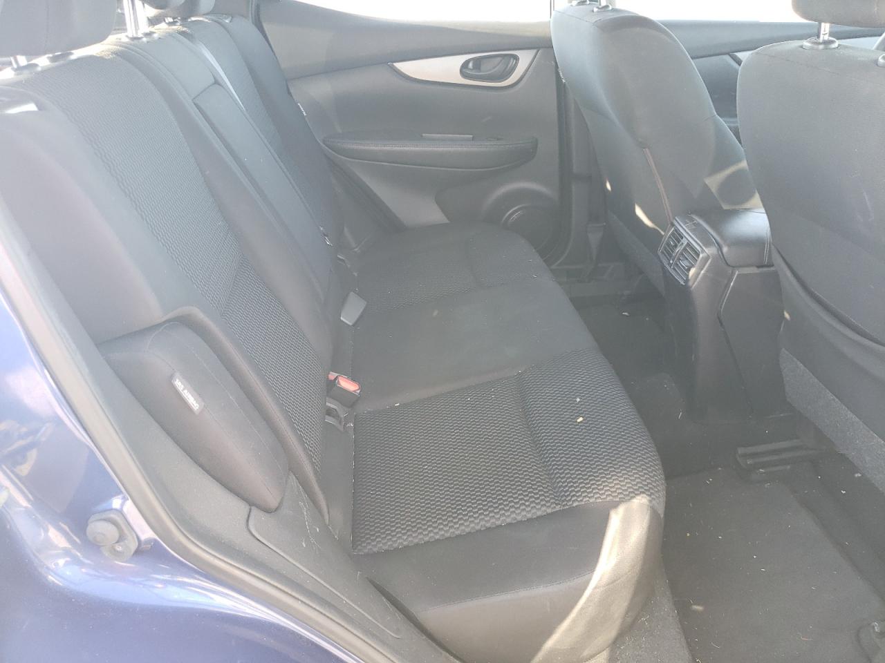 NISSAN ROGUE SPORT S