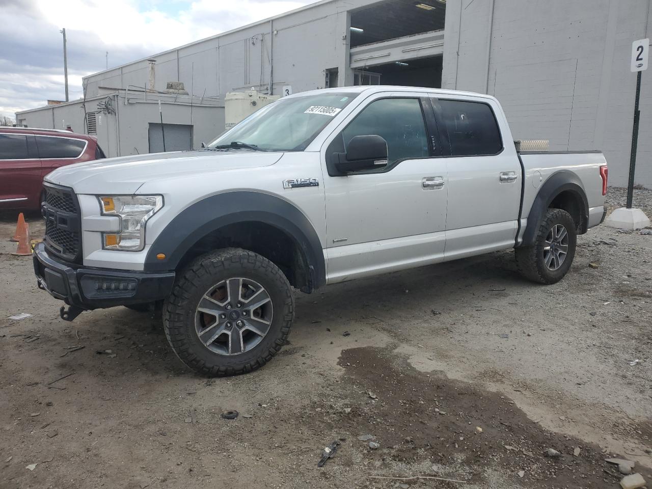 FORD F-150 SUPERCREW