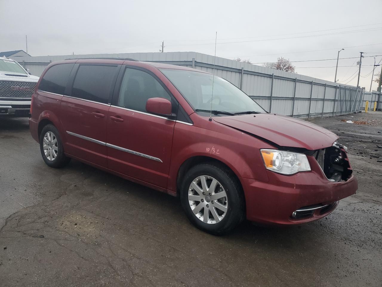 CHRYSLER TOWN & COUNTRY TOURING