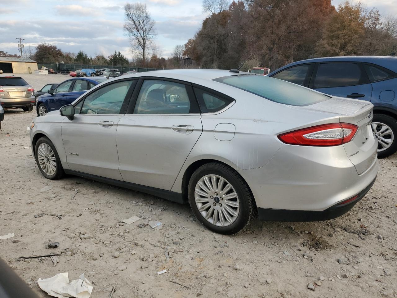 Lot #3315954132 2016 FORD FUSION S H
