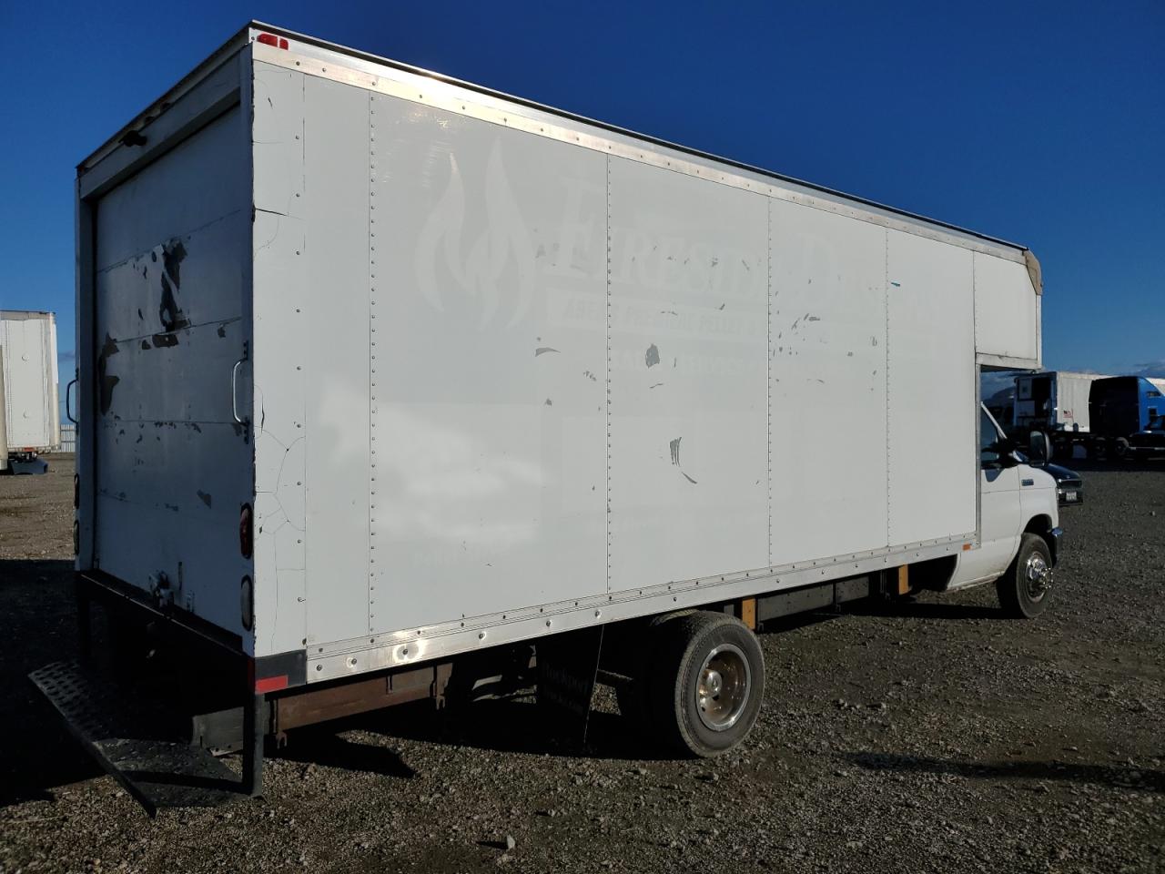 FORD ECONOLINE E450 SUPER DUTY CUTAWAY VAN