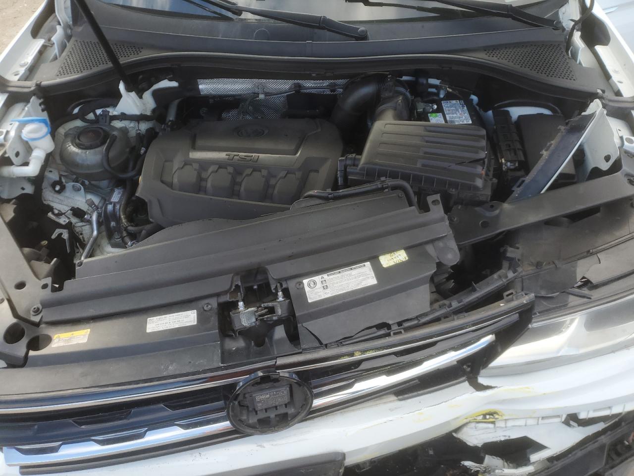 VOLKSWAGEN TIGUAN SE