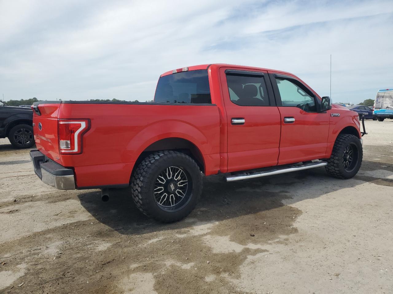 FORD F-150 SUPERCREW