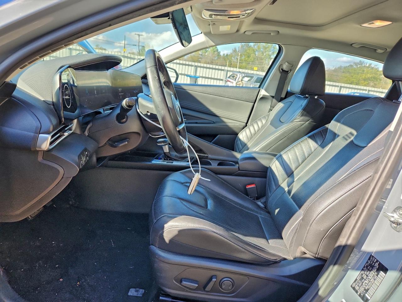 HYUNDAI ELANTRA LIMITED