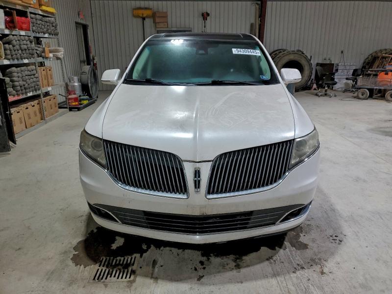 2013 LINCOLN MKT #3297942778