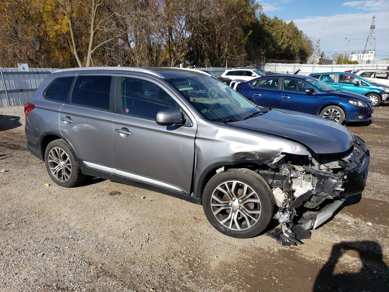 MITSUBISHI OUTLANDER ES